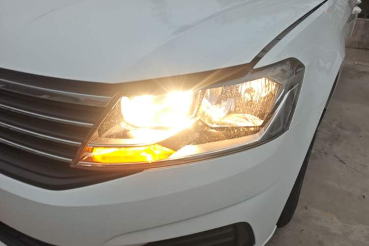 Used Volkswagen Lavida 2019 Lavida Start 1.5L Automatic Trendy Version China VI Standard Left Front Headlight