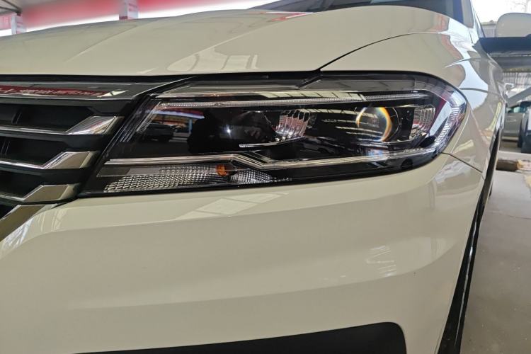 Used Volkswagen Lavida 2019 1.5L Automatic Vision Edition China VI Standard Left Front Headlight