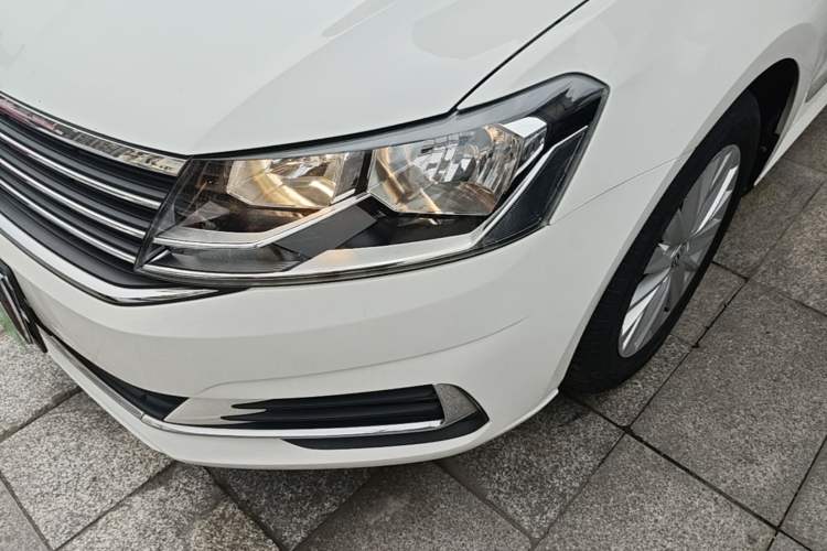 Used Volkswagen Lavida 2019 Lavida Start 1.5L Automatic Comfort Edition China VI Standard Left Front Headlight