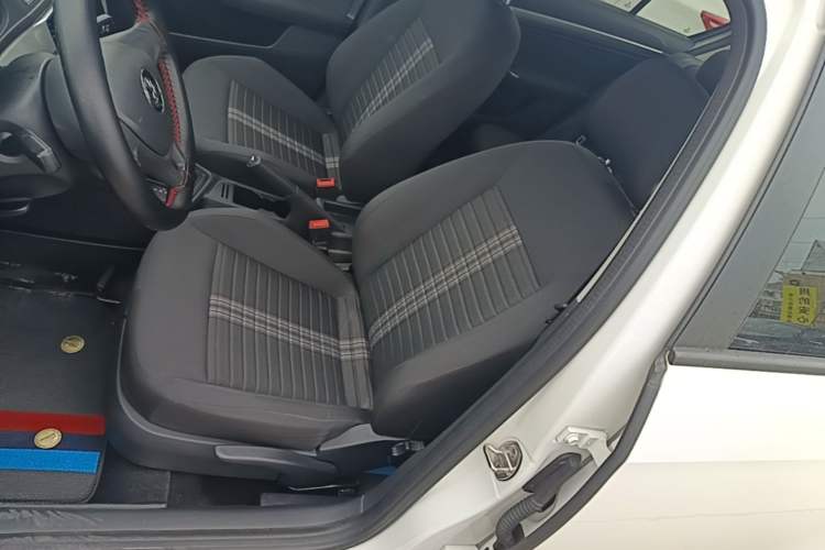 Used Volkswagen Lavida 2019 Lavida Start 1.5L Automatic Trendy Version China VI Standard Left Front Seat