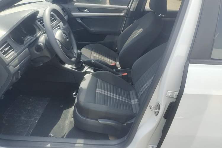 Used Volkswagen Lavida 2019 Lavida Start 1.5L Manual Fashion Edition China VI Standard Left Front Seat