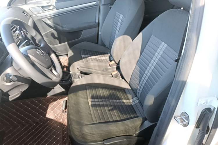 Used Volkswagen Lavida 2019 Lavida Start 1.5L Automatic Trendy Version China VI Standard Left Front Seat