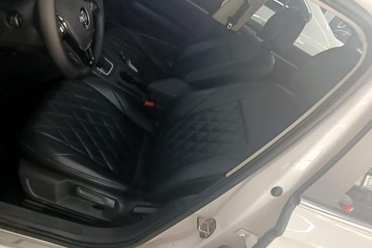 Used Volkswagen Lavida 2019 1.5L Automatic Comfort Edition China VI Standard Left Front Seat