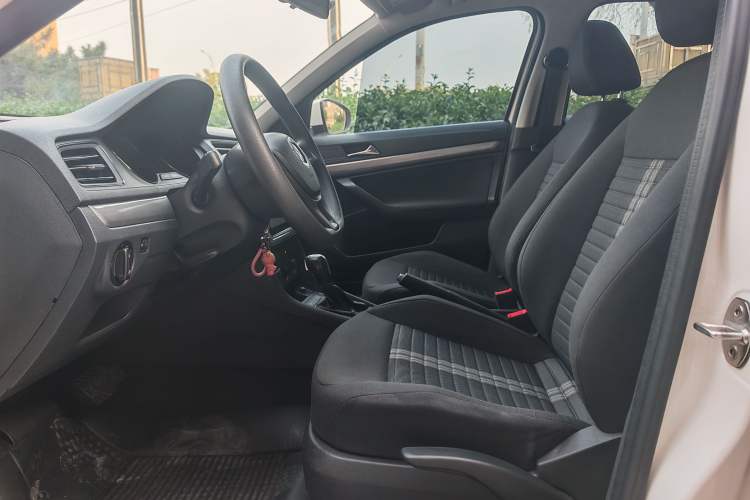 Used Volkswagen Lavida 2019 Lavida Start 1.5L Automatic Trendy Version China VI Standard Left Front Seat