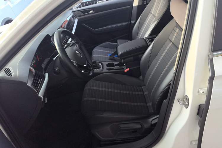 Used Volkswagen Lavida 2019 Hatchback 200TSI DSG Comfort Edition China VI Left Front Seat