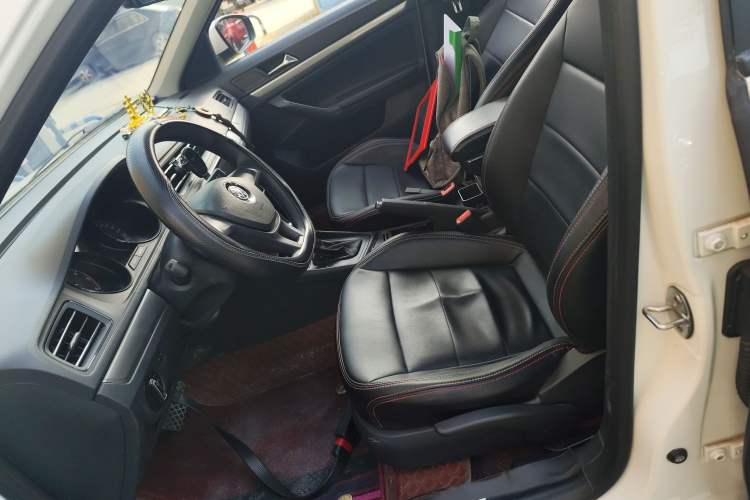 Used Volkswagen Lavida 2019 Lavida Start 1.5L Automatic Trendy Version China VI Standard Left Front Seat