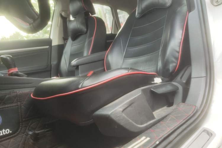 Used Volkswagen Lavida 2019 Hatchback 200TSI DSG Comfort Edition China VI Left Front Seat