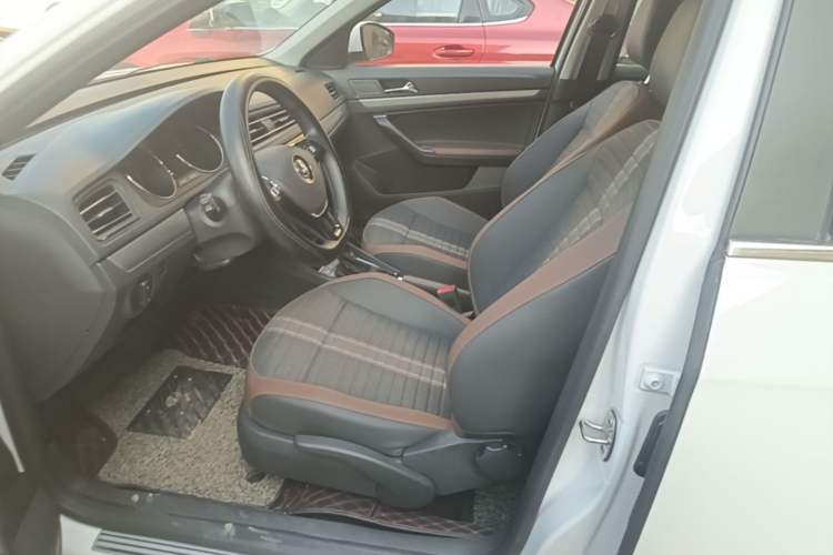 Used Volkswagen Lavida 2019 Lavida Start 1.5L Automatic Comfort Edition China VI Standard Left Front Seat