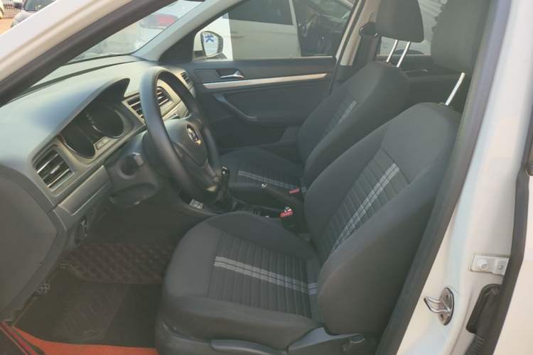 Used Volkswagen Lavida 2019 Lavida Start 1.5L Manual Fashion Edition China VI Standard Left Front Seat