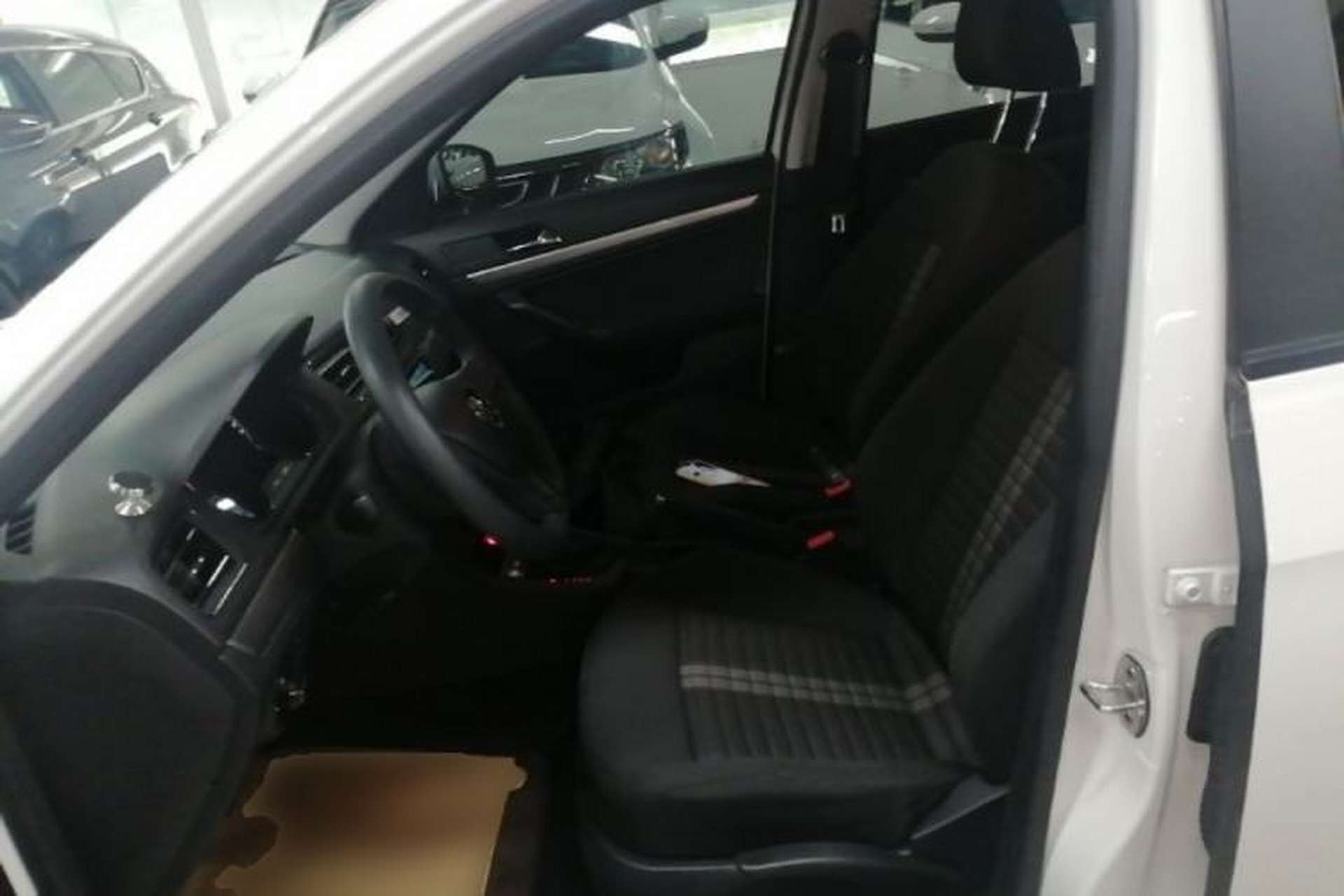 Used Volkswagen Lavida 2019 Lavida Start 1.5L Automatic Trendy Version China VI Standard Left Front Seat