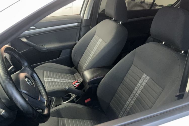 Used Volkswagen Lavida 2019 Lavida Start 1.5L Manual Fashion Edition China VI Standard Left Front Seat