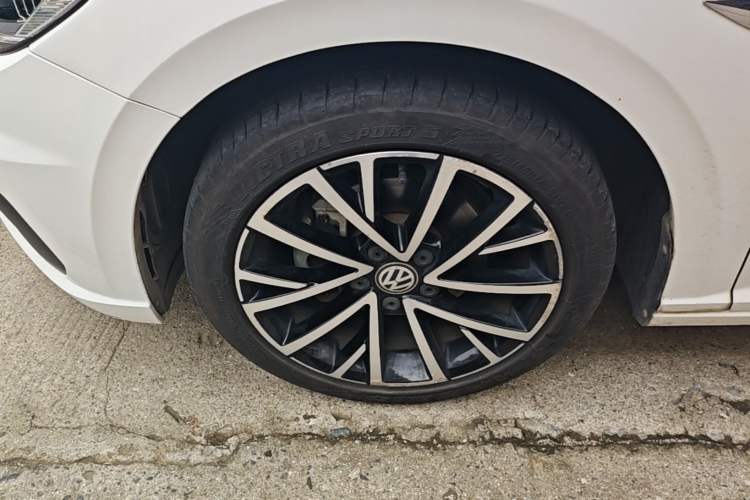 Used Volkswagen Lavida 2019 280TSI DSG Luxury Edition China VI Standard Left Front Wheel Hub