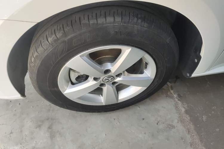 Used Volkswagen Lavida 2019 Lavida Start 1.5L Automatic Trendy Version China VI Standard Left Front Wheel Hub