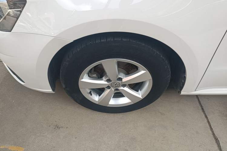 Used Volkswagen Lavida 2019 Lavida Start 1.5L Automatic Trendy Version China VI Standard Left Front Wheel Hub