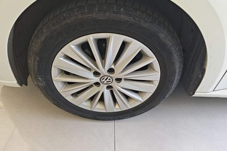 Used Volkswagen Lavida 2019 Lavida Start 1.5L Automatic Comfort Edition China VI Standard Left Front Wheel Hub
