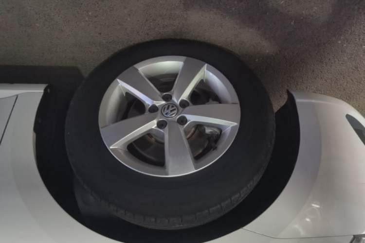 Used Volkswagen Lavida 2019 Lavida Start 1.5L Automatic Trendy Version China VI Standard Left Front Wheel Hub