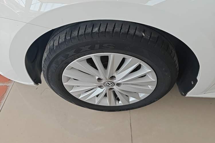 Used Volkswagen Lavida 2019 Lavida Start 1.5L Automatic Comfort Edition China VI Standard Left Front Wheel Hub