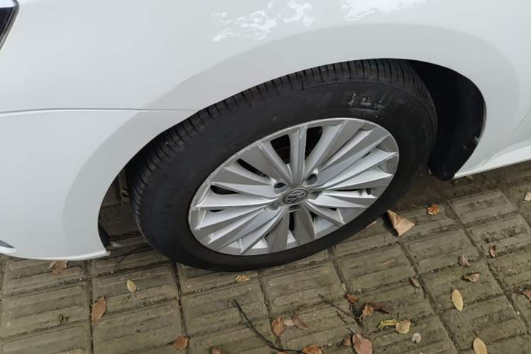 Used Volkswagen Lavida 2019 Lavida Start 1.5L Automatic Comfort Edition China VI Standard Left Front Wheel Hub