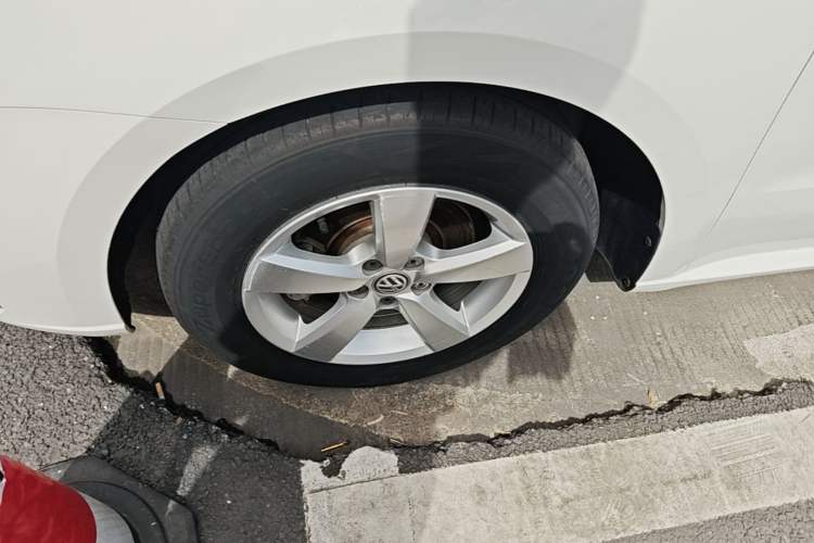 Used Volkswagen Lavida 2019 Lavida Start 1.5L Automatic Trendy Version China VI Standard Left Front Wheel Hub