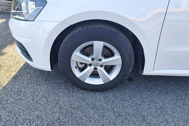 Used Volkswagen Lavida 2019 Lavida Start 1.5L Automatic Trendy Version China VI Standard Left Front Wheel Hub