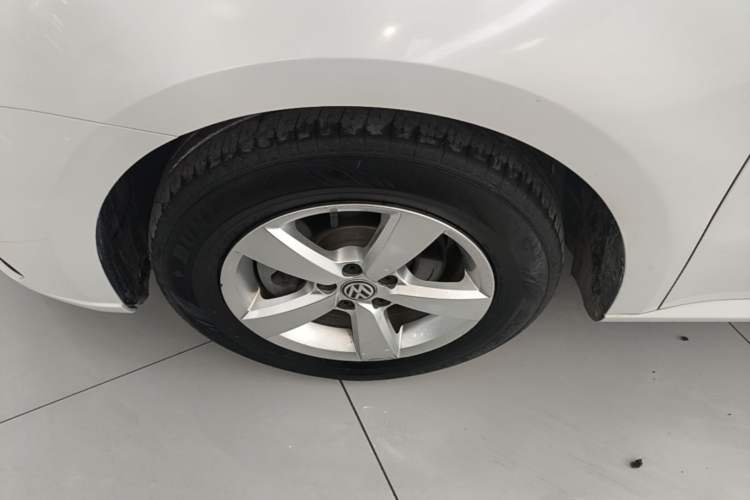 Used Volkswagen Lavida 2019 Lavida Start 1.5L Automatic Trendy Version China VI Standard Left Front Wheel Hub