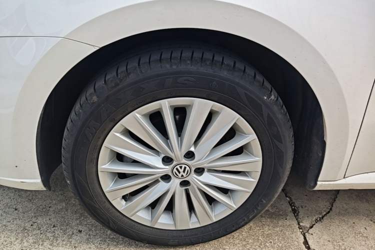 Used Volkswagen Lavida 2019 Lavida Start 1.5L Automatic Comfort Edition China VI Standard Left Front Wheel Hub