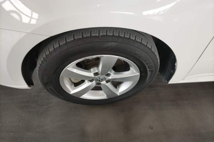 Used Volkswagen Lavida 2019 Lavida Start 1.5L Automatic Trendy Version China VI Standard Left Front Wheel Hub