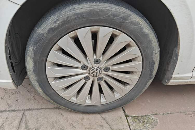Used Volkswagen Lavida 2019 1.5L Automatic Comfort Edition China VI Standard Left Front Wheel Hub