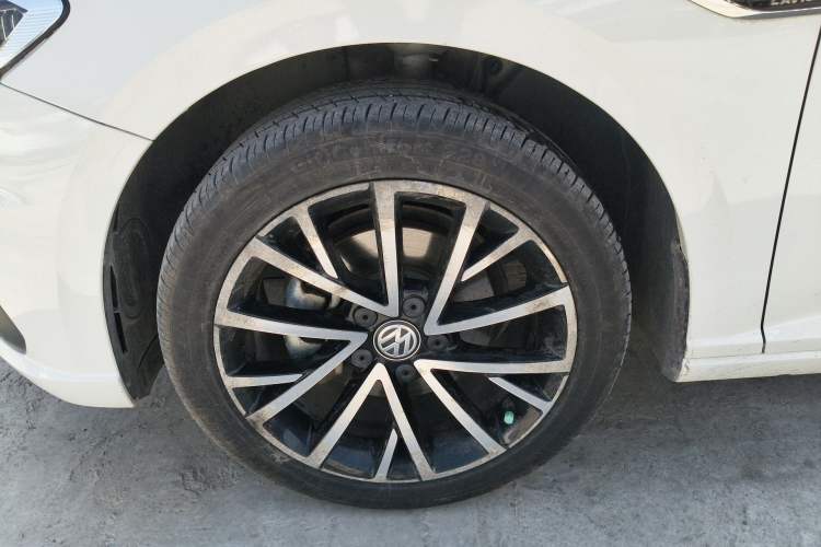 Used Volkswagen Lavida 2019 280TSI DSG Luxury Edition China VI Standard Left Front Wheel Hub