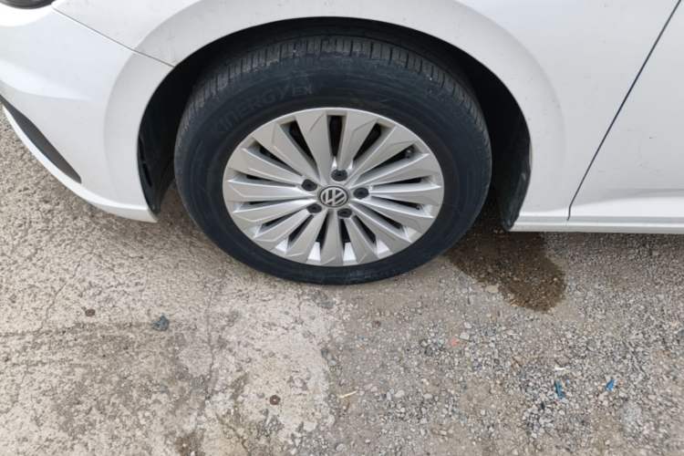 Used Volkswagen Lavida 2019 280TSI DSG Comfort Edition China VI standard Left Front Wheel Hub