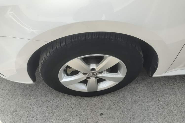 Used Volkswagen Lavida 2019 Lavida Start 1.5L Manual Fashion Edition China VI Standard Left Front Wheel Hub