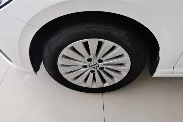 Used Volkswagen Lavida 2019 1.5L Automatic Comfort Edition China VI Standard Left Front Wheel Hub