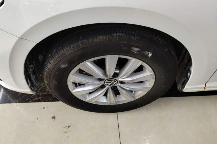 Used Volkswagen Lavida 2019 1.5L Automatic Comfort Edition China VI Standard Left Front Wheel Hub