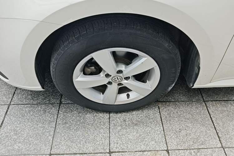 Used Volkswagen Lavida 2019 Lavida Start 1.5L Automatic Trendy Version China VI Standard Left Front Wheel Hub