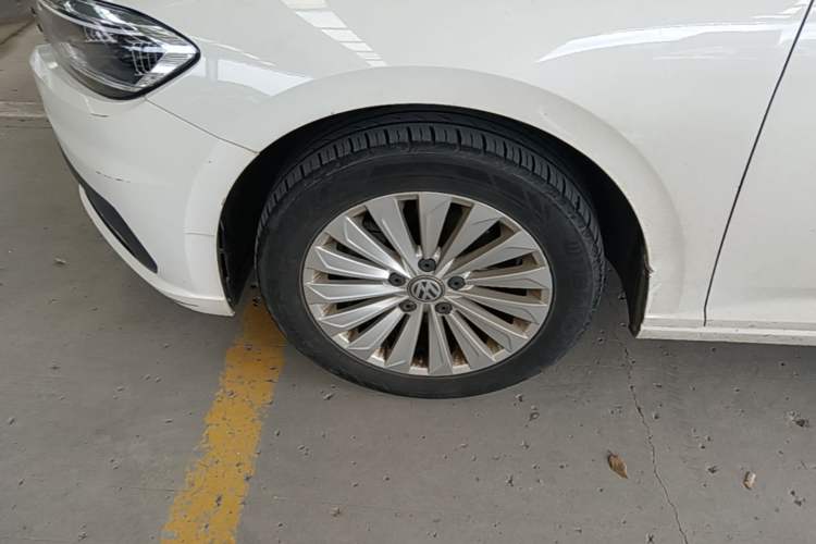 Used Volkswagen Lavida 2019 280TSI DSG Comfort Edition China VI standard Left Front Wheel Hub