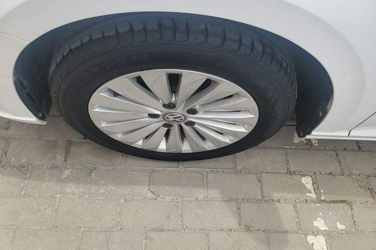 Used Volkswagen Lavida 2019 1.5L Automatic Comfort Edition China VI Standard Left Front Wheel Hub