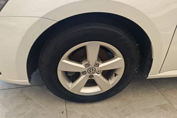 Used Volkswagen Lavida 2019 Lavida Start 1.5L Automatic Trendy Version China VI Standard Left Front Wheel Hub