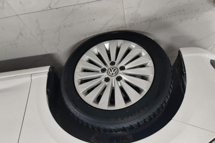 Used Volkswagen Lavida 2019 1.5L Automatic Comfort Edition China VI Standard Left Front Wheel Hub