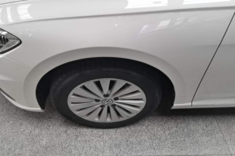 Used Volkswagen Lavida 2019 280TSI DSG Comfort Edition China VI standard Left Front Wheel Hub