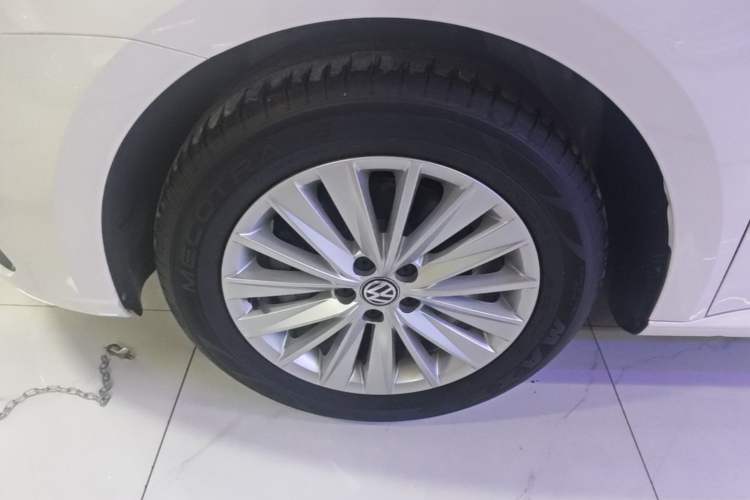 Used Volkswagen Lavida 2019 Lavida Start 1.5L Automatic Comfort Edition China VI Standard Left Front Wheel Hub