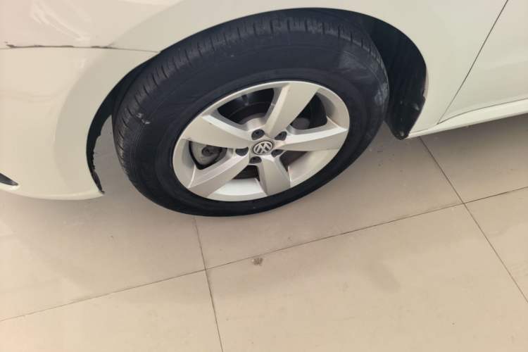 Used Volkswagen Lavida 2019 Lavida Start 1.5L Automatic Trendy Version China VI Standard Left Front Wheel Hub