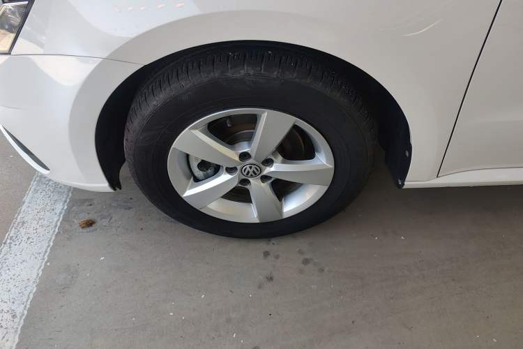 Used Volkswagen Lavida 2019 Lavida Start 1.5L Automatic Trendy Version China VI Standard Left Front Wheel Hub