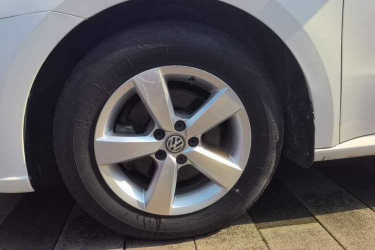 Used Volkswagen Lavida 2019 Lavida Start 1.5L Automatic Trendy Version China VI Standard Left Front Wheel Hub