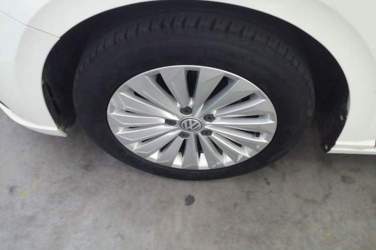 Used Volkswagen Lavida 2019 1.5L Automatic Comfort Edition China VI Standard Left Front Wheel Hub