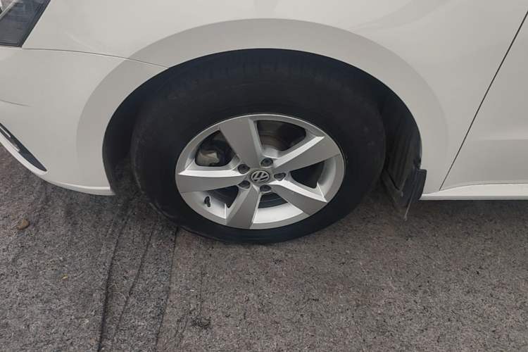Used Volkswagen Lavida 2019 Lavida Start 1.5L Automatic Trendy Version China VI Standard Left Front Wheel Hub