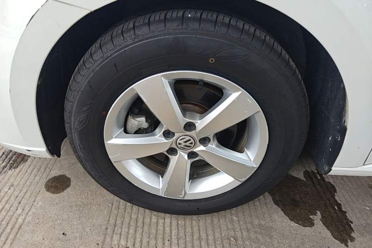 Used Volkswagen Lavida 2019 Lavida Start 1.5L Automatic Trendy Version China VI Standard Left Front Wheel Hub