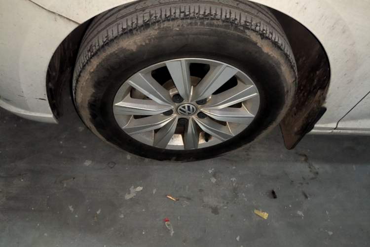Used Volkswagen Lavida 2019 1.5L Automatic Fashion Edition China VI Left Front Wheel Hub