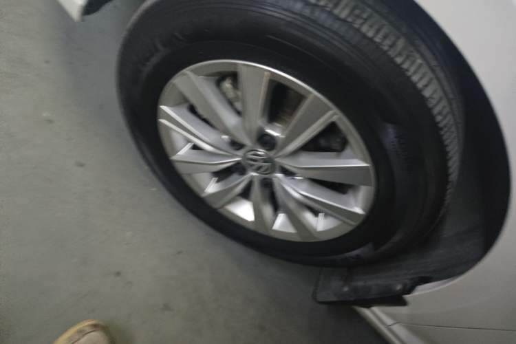 Used Volkswagen Lavida 2019 1.5L Automatic Fashion Edition China VI Left Front Wheel Hub