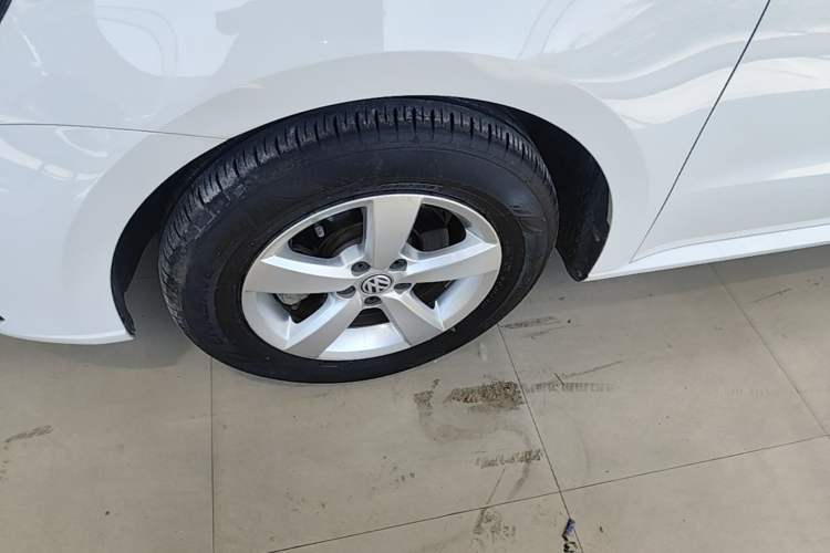 Used Volkswagen Lavida 2019 Lavida Start 1.5L Manual Fashion Edition China VI Standard Left Front Wheel Hub