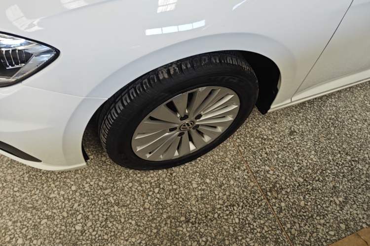 Used Volkswagen Lavida 2019 1.5L Automatic Comfort Edition China VI Standard Left Front Wheel Hub